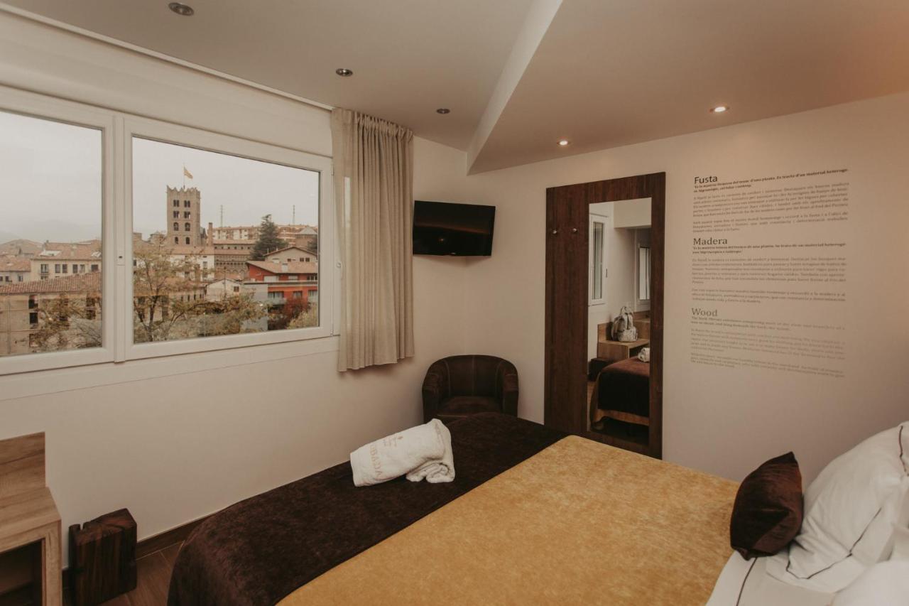 La Trobada Hotel Boutique Ripoll Extérieur photo